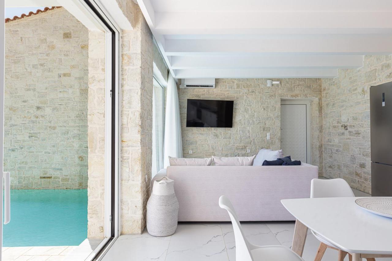 Mythos Villa *