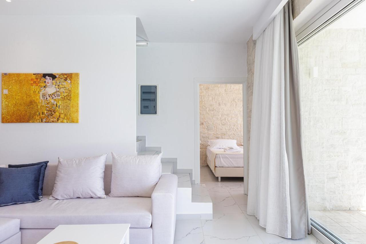 Villa Mythos *