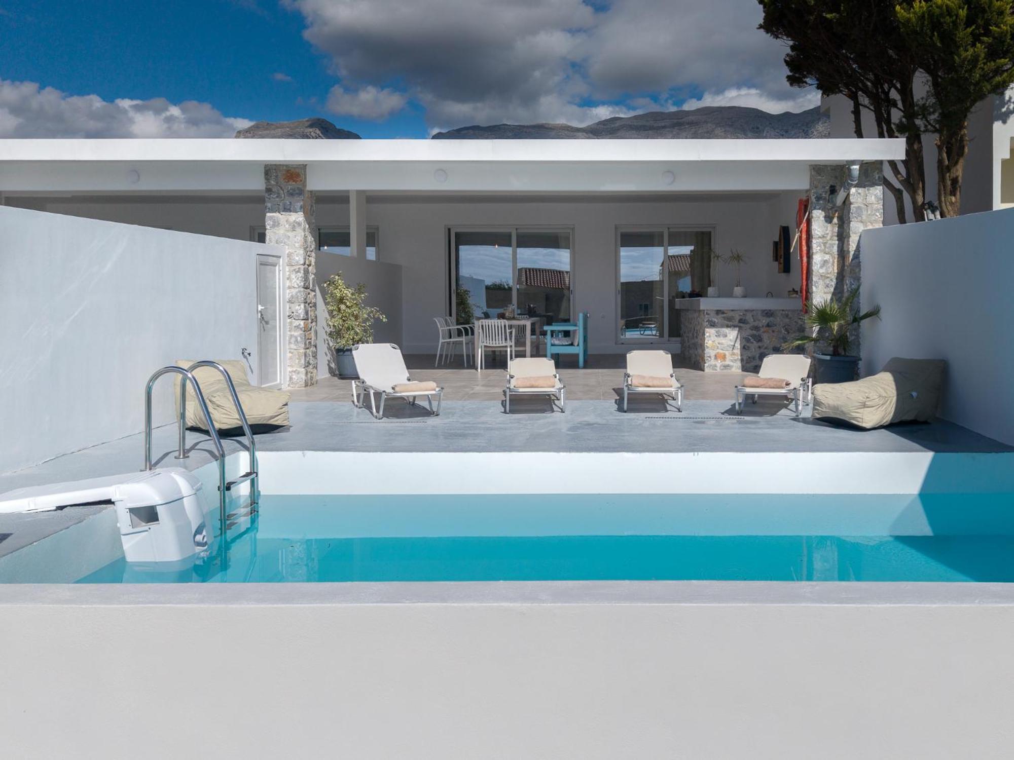 Mythos Villa Damnoni